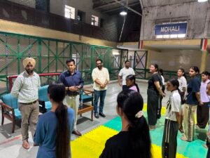 ਚੇਤਨਾ ਪ੍ਰੋਜੈਕਟ' ਤਹਿਤ ਡੀ ਸੀ ਨੇ ਸੈਲਫ ਡਿਫੈਂਸ ਦੀ ਸਿਖਲਾਈ ਪੂਰੀ ਕਰਨ ਵਾਲੀਆਂ ਲੜਕੀਆਂ  ਨੂੰ ਵੰਡੇ ਸਰਟੀਫਿਕੇਟ