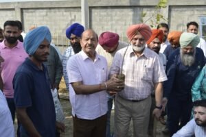 ਵਾਈਸ ਚਾਂਸਲਰ ਡਾ. ਪੁਸ਼ਪਿੰਦਰ ਸਿੰਘ ਗਿੱਲ ਨੇ ਬੂਟਾ ਲਾ ਕੇ ਆਗਾਜ਼ ਕਰਦਿਆਂ 3100 ਬੂਟੇ ਲਗਵਾਏ