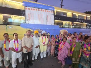 ਵਿਧਾਇਕ ਅਜੀਤਪਾਲ ਸਿੰਘ ਕੋਹਲੀ ਨੇ ਦਿਖਾਈ ਤੀਰਥ ਯਾਤਰਾ ਬੱਸ ਨੂੰ ਹਰੀ ਝੰਡੀ