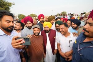 ਮੁੱਖ ਮੰਤਰੀ ਭਗਵੰਤ ਸਿੰਘ ਮਾਨ ਨੇ ਰਾਜਪੁਰਾ ਮੰਡੀ ਦਾ ਕੀਤਾ ਦੌਰਾ; ਕਿਸਾਨਾਂ ਅਤੇ ਹੋਰ ਸਬੰਧਤ ਧਿਰਾਂ ਨਾਲ ਕੀਤੀ ਗੱਲਬਾਤ