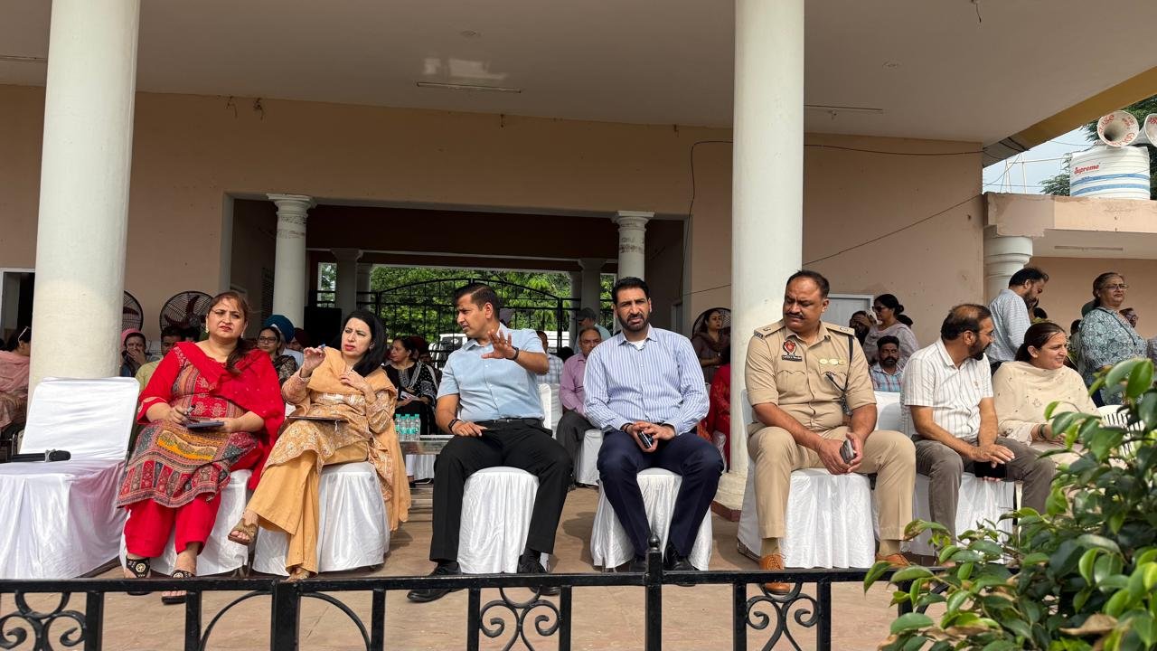 ਡਾ. ਹਿਮਾਂਸ਼ੂ ਅਗਰਵਾਲ ਵੱਲੋਂ 15 ਅਗਸਤ ਦੀਆਂ ਤਿਆਰੀਆਂ ਦਾ ਜਾਇਜ਼ਾ 