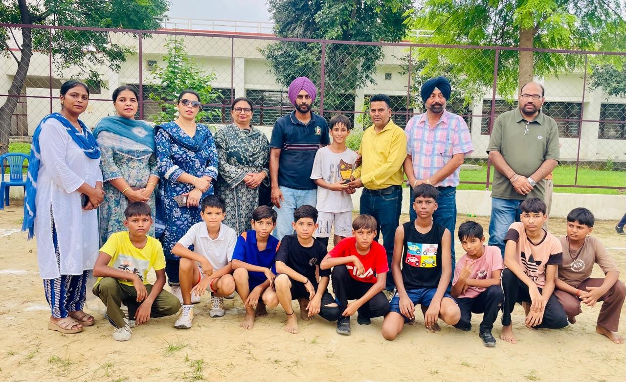 ਕਬੱਡੀ ਦੇ ਮੈਦਾਨ ’ਚ ਚਮਕਿਆ ਐੱਸ.ਡੀ.ਐੱਸ.ਈ. ਸਕੂਲ,  ਵਿਰੋਧੀ ਟੀਮਾਂ ਨੂੰ ਪਛਾੜ ਹਾਸਲ ਕੀਤਾ ਪਹਿਲਾ ਸਥਾਨ