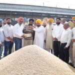 ਪੰਜਾਬ ਮੰਡੀ ਬੋਰਡ ਦੇ ਚੇਅਰਮੈਨ ਨੇ ਅਨਾਜ ਮੰਡੀ ਪਟਿਆਲਾ ਵਿਖੇ ਝੋਨੇ ਦੀ ਸਰਕਾਰੀ ਖਰੀਦ ਕਰਵਾਈ ਸ਼ੁਰੂ