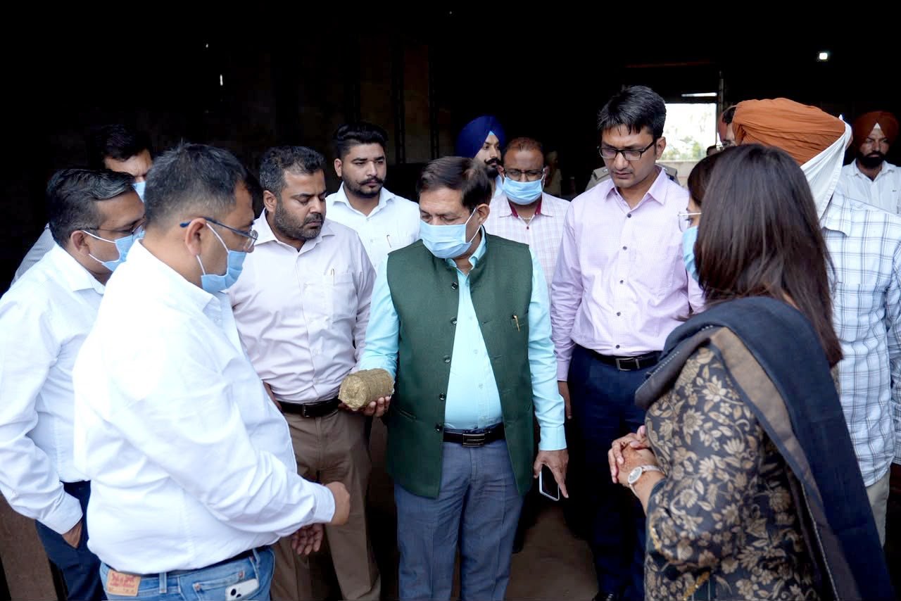 ਹਵਾ ਗੁਣਵੱਤਾ ਪ੍ਰਬੰਧਨ ਕਮਿਸ਼ਨ ਦੀ ਟੀਮ ਵੱਲੋਂ ਪਰਾਲੀ ਪ੍ਰਬੰਧਨ ਦੇ ਉਪਰਾਲਿਆਂ ਦਾ ਜਾਇਜ਼ਾ ਲੈਣ ਲਈ ਪਟਿਆਲਾ ਜ਼ਿਲ੍ਹੇ ਦਾ ਦੌਰਾ